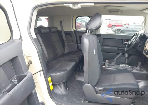 2008 Toyota Fj Cruiser z USA, uszkodzony, nr VIN JTEBU11F98K035279